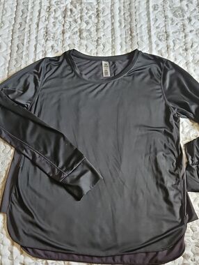 Women’s Long-Sleeve Black Top